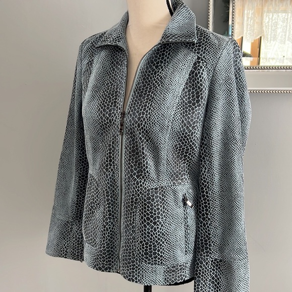 Dialogue Jacket - Picture 2 of 15